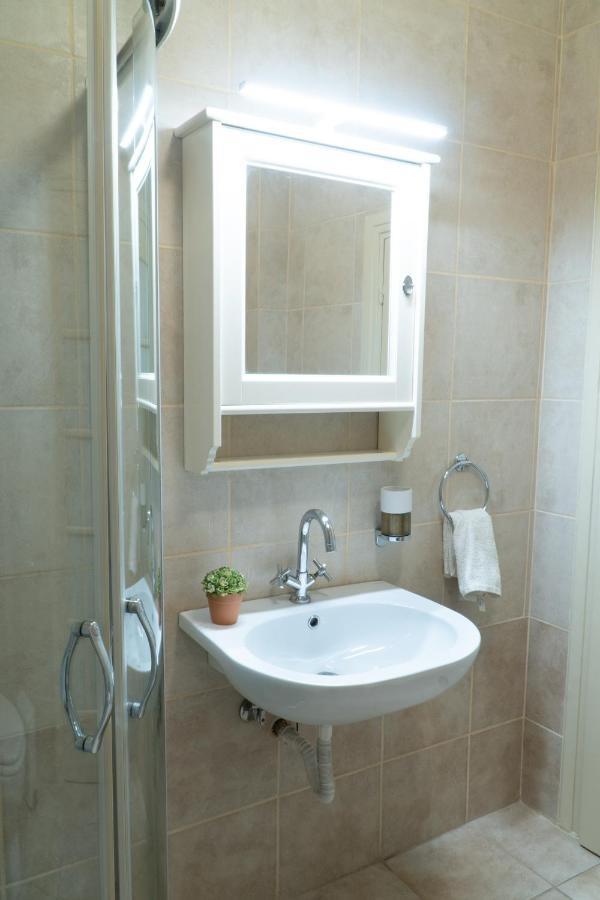 Appartamento Nikis Artistic Flat/ Syntagma Square Atene Esterno foto